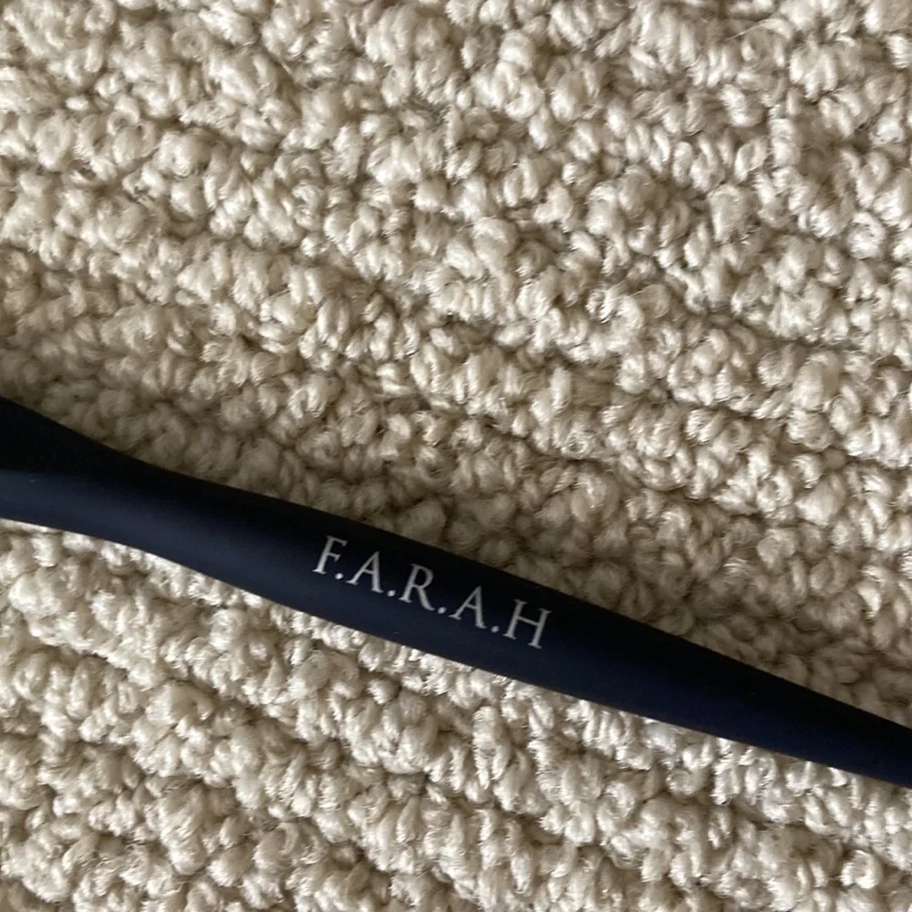 F.A.R.A.H Contour 218M Cheek Sweep Blush Foundation Makeup Brush Tool Black NIB